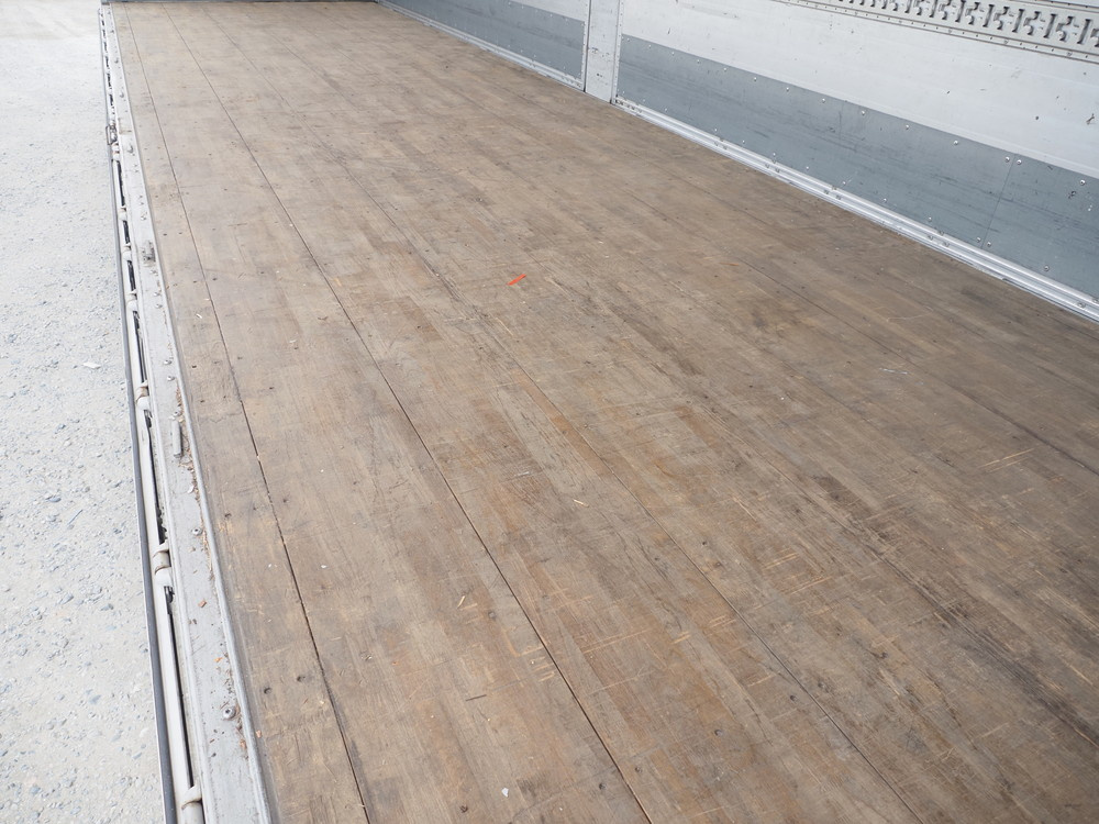 いすゞ ギガ ウイング車 大型 QKG-CYJ77A 年式 H27[写真23]