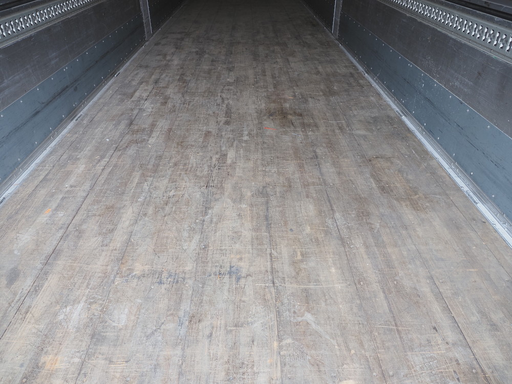 いすゞ ギガ ウイング車 大型 QKG-CYJ77A 年式 H27[写真29]