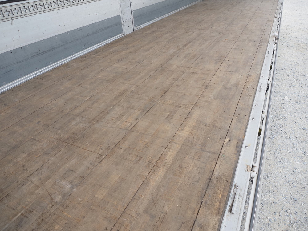 いすゞ ギガ ウイング車 大型 QKG-CYJ77A 年式 H27[写真22]