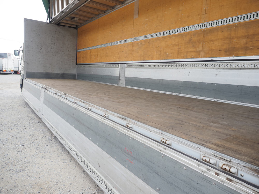 いすゞ ギガ ウイング車 大型 QKG-CYJ77A 年式 H27[写真19]