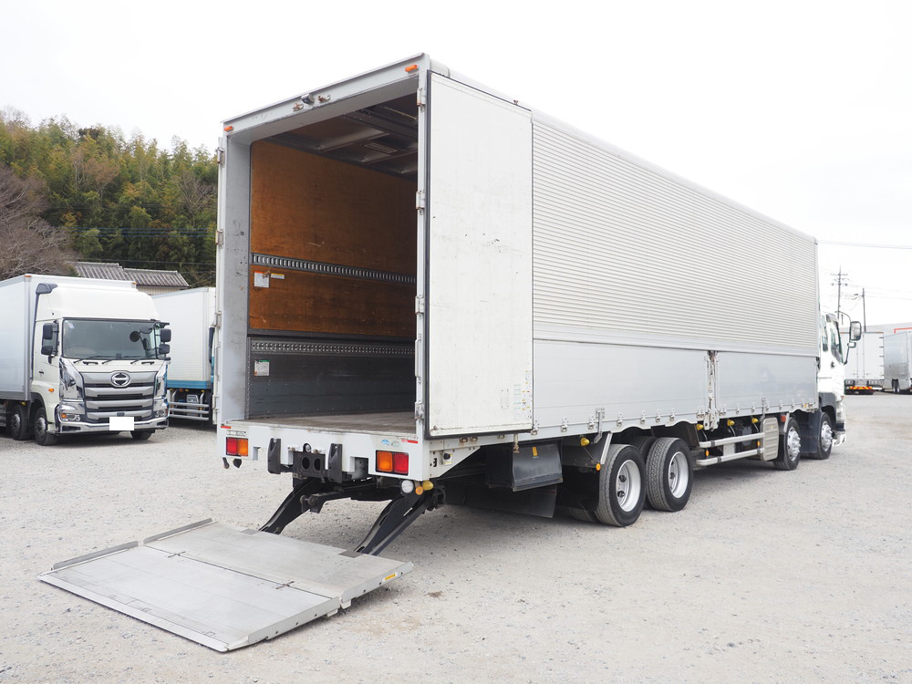 いすゞ ギガ ウイング車 大型 QKG-CYJ77A 年式 H27[写真30]