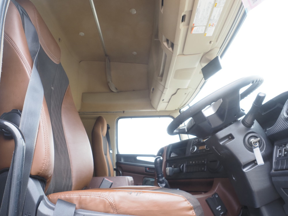 日野 プロフィア ウイング車 大型 2DG-FW1AHG 年式 R1[写真26]