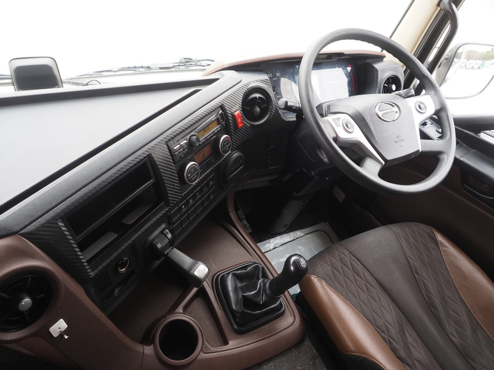 日野 プロフィア ウイング車 大型 2DG-FW1AHG 年式 R1[写真28]