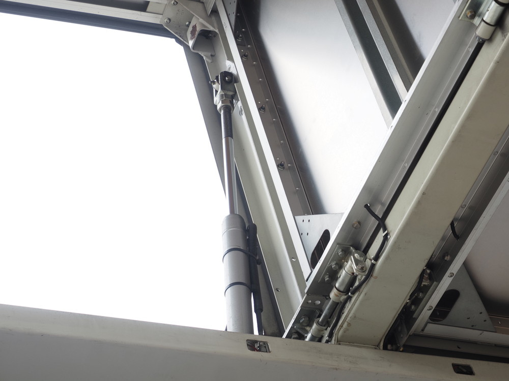 三菱ふそう スーパーグレート ウイング車 大型 QPG-FS64VZ 年式 H29[写真15]