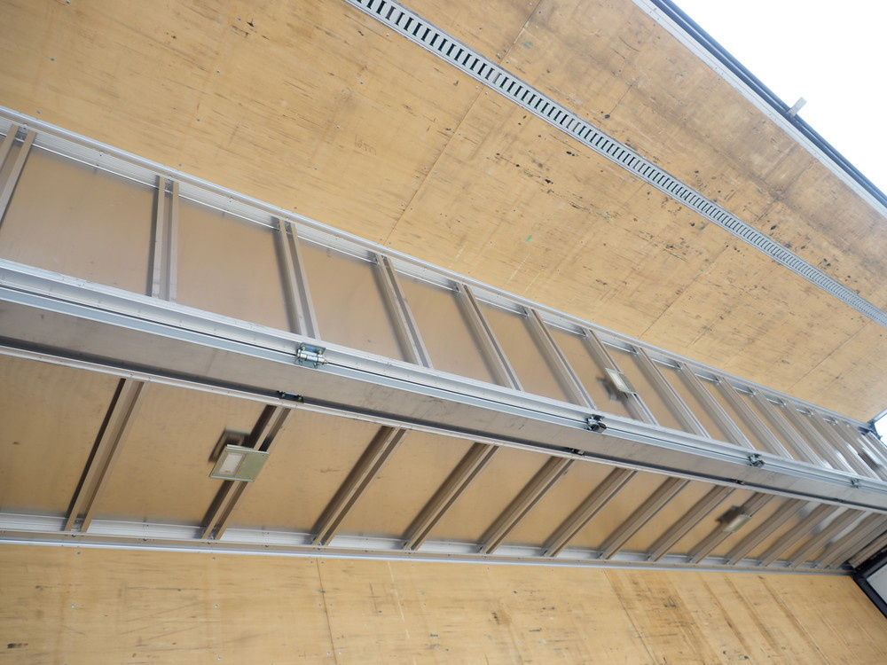 いすゞ ギガ ウイング車 大型 2PG-CYJ77C 年式 R2[写真19]