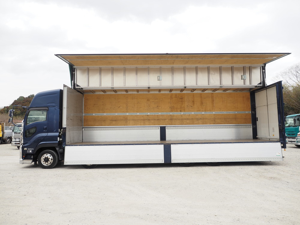 いすゞ ギガ ウイング車 大型 2PG-CYJ77C 年式 R2[写真16]