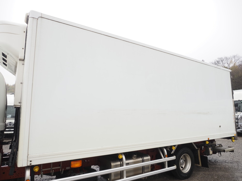 いすゞ フォワード 冷凍バン 中型 TKG-FRR90T2 年式 H29[写真13]