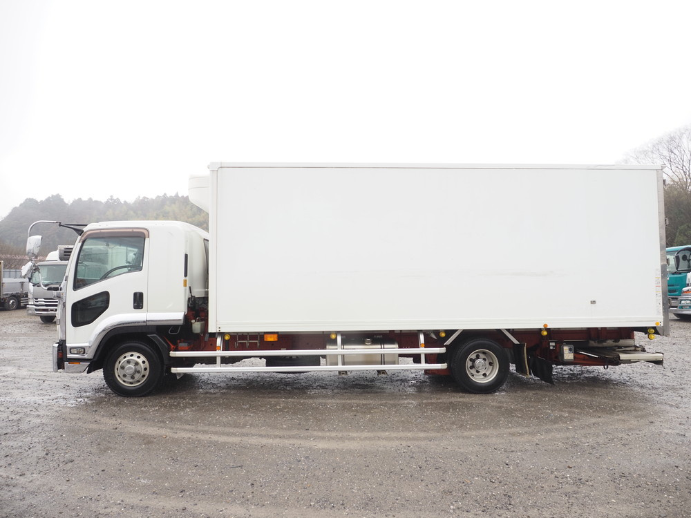 いすゞ フォワード 冷凍バン 中型 TKG-FRR90T2 年式 H29[写真12]