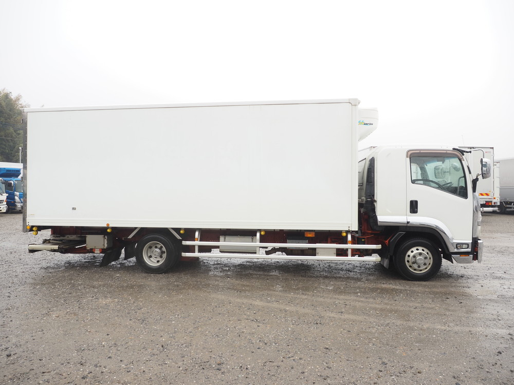 いすゞ フォワード 冷凍バン 中型 TKG-FRR90T2 年式 H29[写真10]