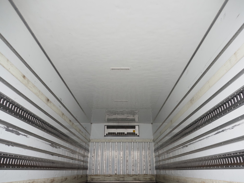 いすゞ フォワード 冷凍バン 中型 TKG-FRR90T2 年式 H29[写真18]