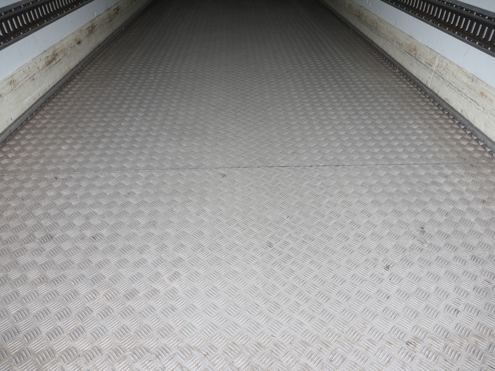 いすゞ フォワード 冷凍バン 中型 TKG-FRR90T2 年式 H29[写真19]