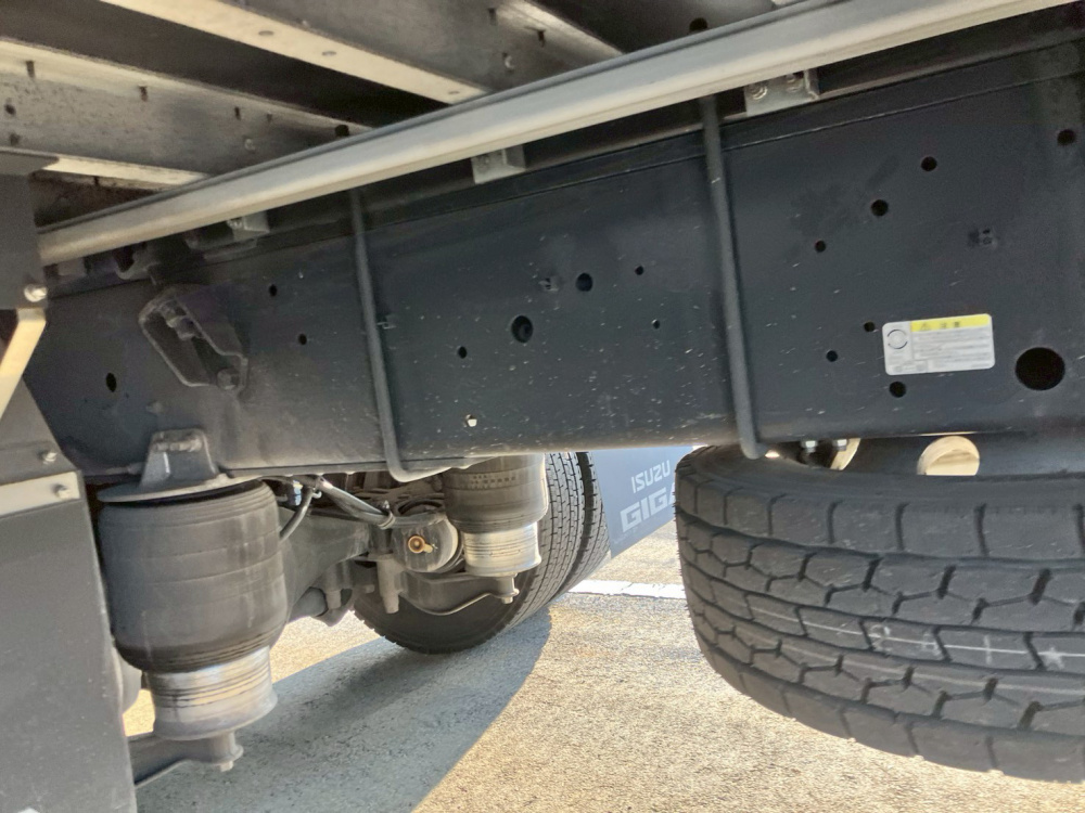 いすゞ ギガ ウイング車 大型 2PG-CYJ77C 年式 R5[写真03]