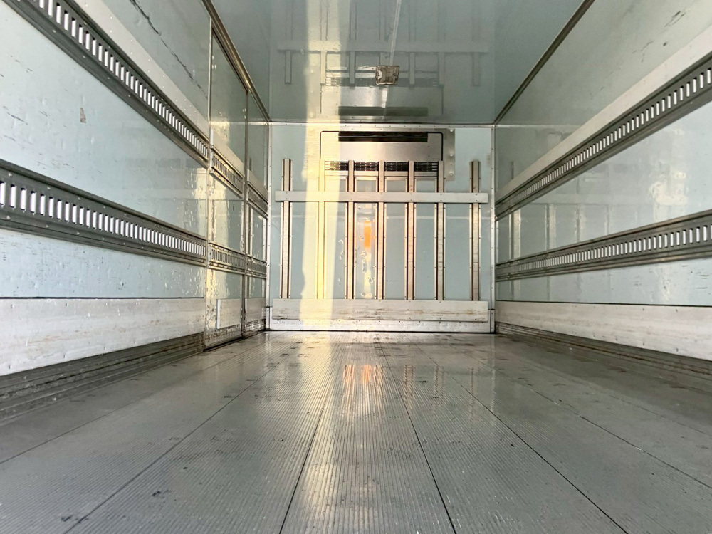 日野 レンジャープロ 冷凍バン 中型 TKG-FC9JKAG 年式 H27[写真03]