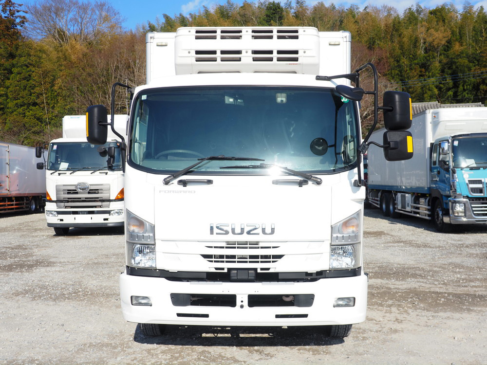 いすゞ フォワード 冷凍バン 中型 2PG-FRR90S1 年式 R2[写真02]