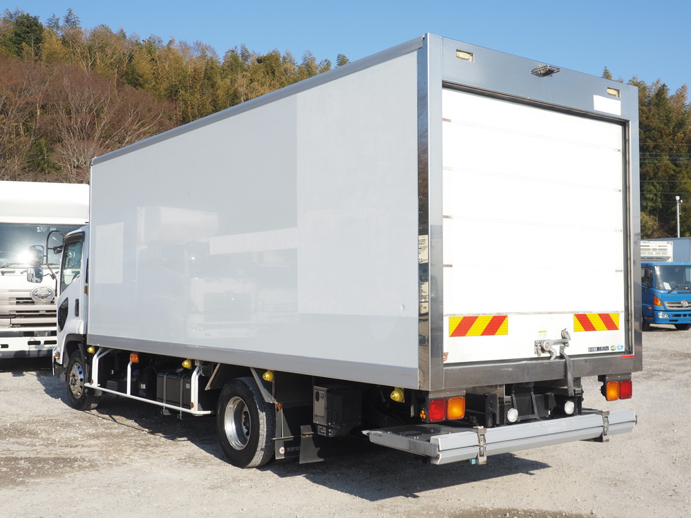 いすゞ フォワード 冷凍バン 中型 2PG-FRR90S1 年式 R2[写真06]