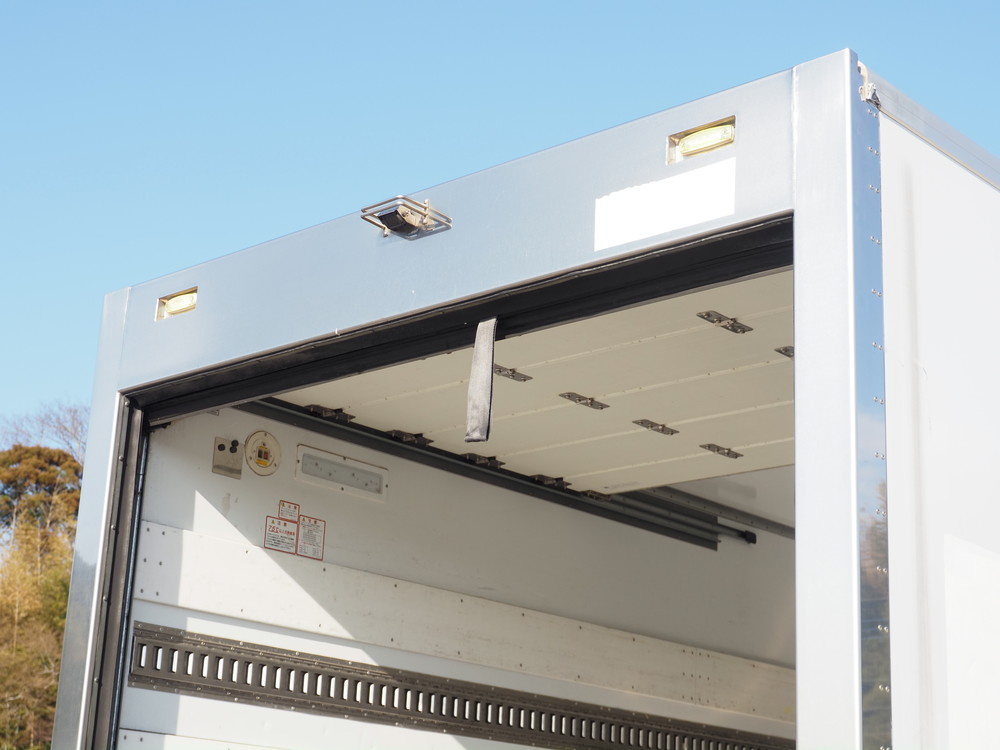 いすゞ フォワード 冷凍バン 中型 2PG-FRR90S1 年式 R2[写真14]