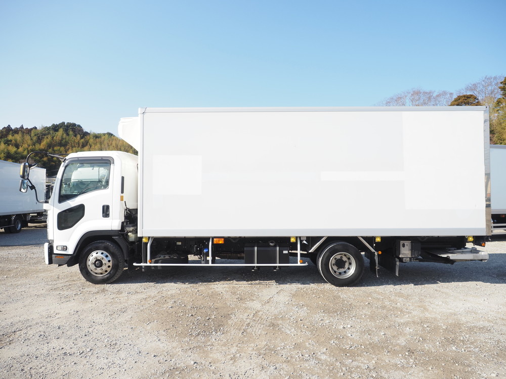 いすゞ フォワード 冷凍バン 中型 2PG-FRR90S1 年式 R2[写真10]