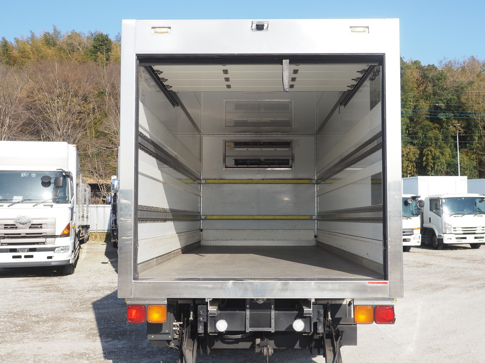 いすゞ フォワード 冷凍バン 中型 2PG-FRR90S1 年式 R2[写真13]