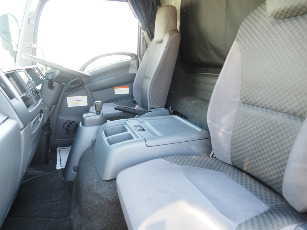 いすゞ フォワード 冷凍バン 中型 2PG-FRR90S1 年式 R2[写真31]