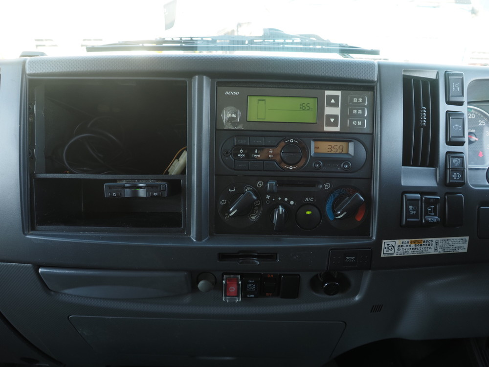 いすゞ フォワード 冷凍バン 中型 2PG-FRR90S1 年式 R2[写真29]