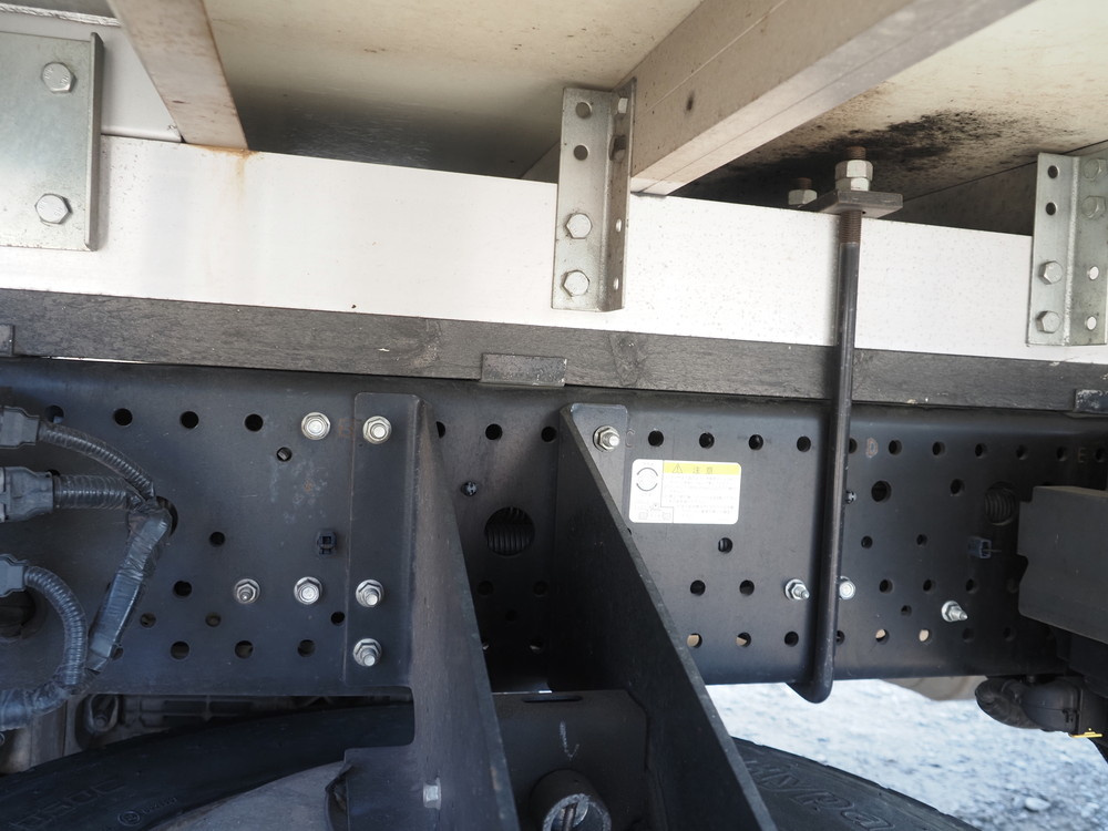 いすゞ フォワード 冷凍バン 中型 2PG-FRR90S1 年式 R2[写真35]