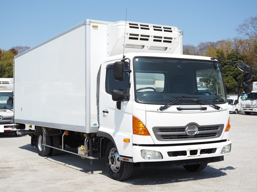 日野 レンジャープロ 冷凍バン 中型 TKG-FC9JKAP 年式 H27[写真03]