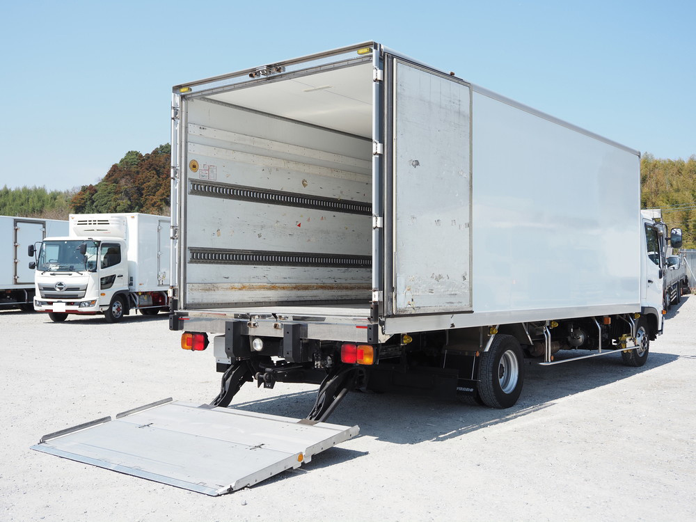 日野 レンジャープロ 冷凍バン 中型 TKG-FC9JKAP 年式 H27[写真13]