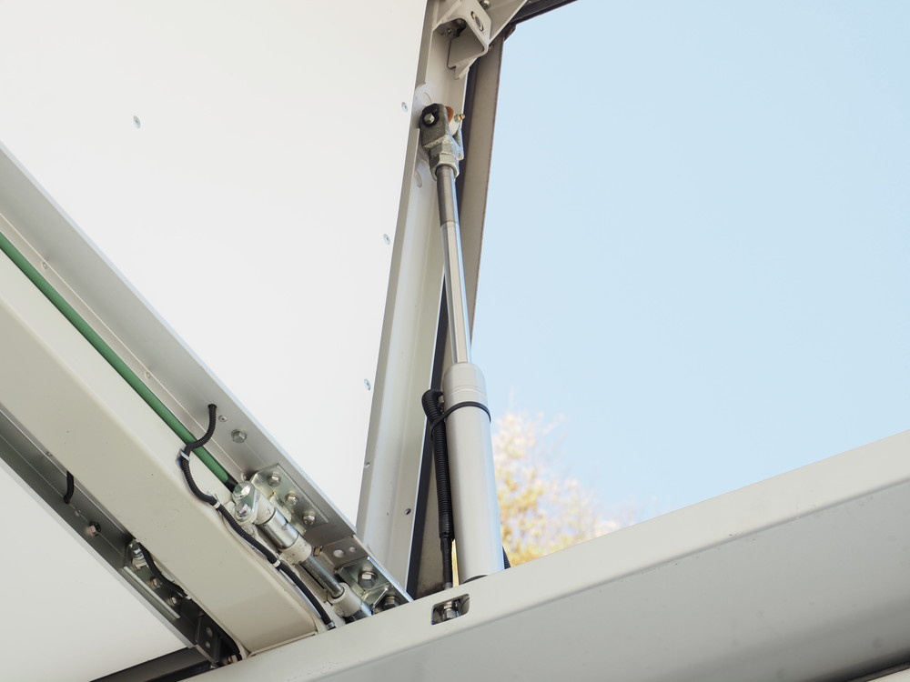 日野 プロフィア ウイング車 大型 2DG-FW1AHG 年式 R1[写真18]