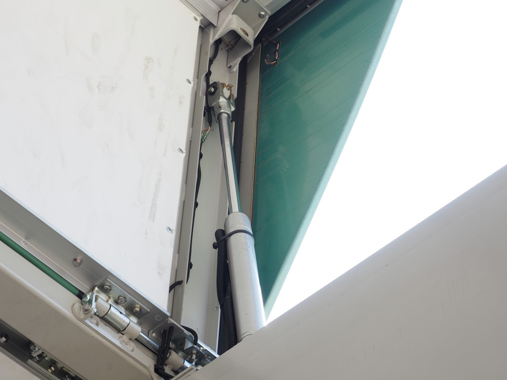 日野 プロフィア ウイング車 大型 2DG-FW1AHG 年式 R1[写真12]