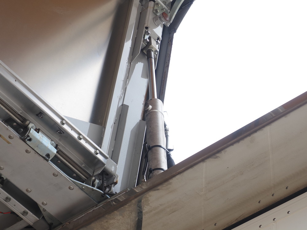 日野 プロフィア ウイング車 大型 QKG-FW1EXBG 年式 H24[写真25]