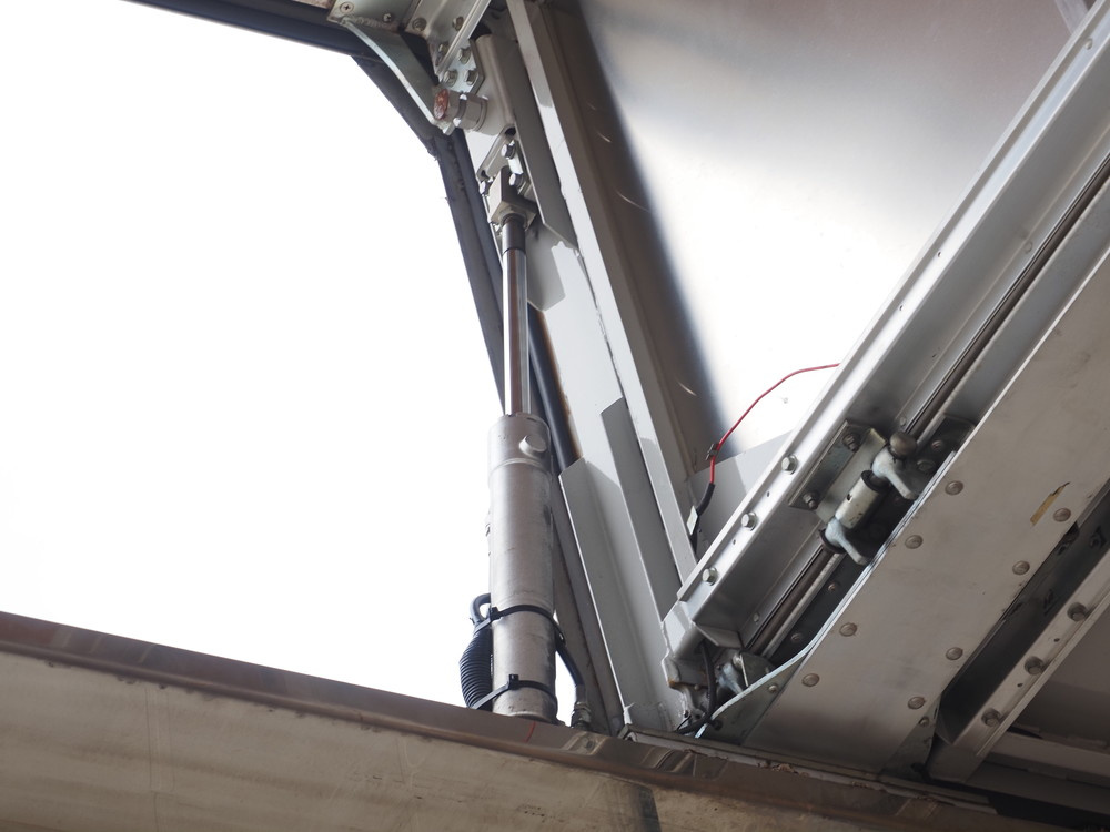 日野 プロフィア ウイング車 大型 QKG-FW1EXBG 年式 H24[写真17]