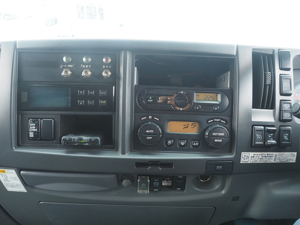 いすゞ フォワード 冷凍バン 中増t LKG-FTR90T2 年式 H29[写真34]