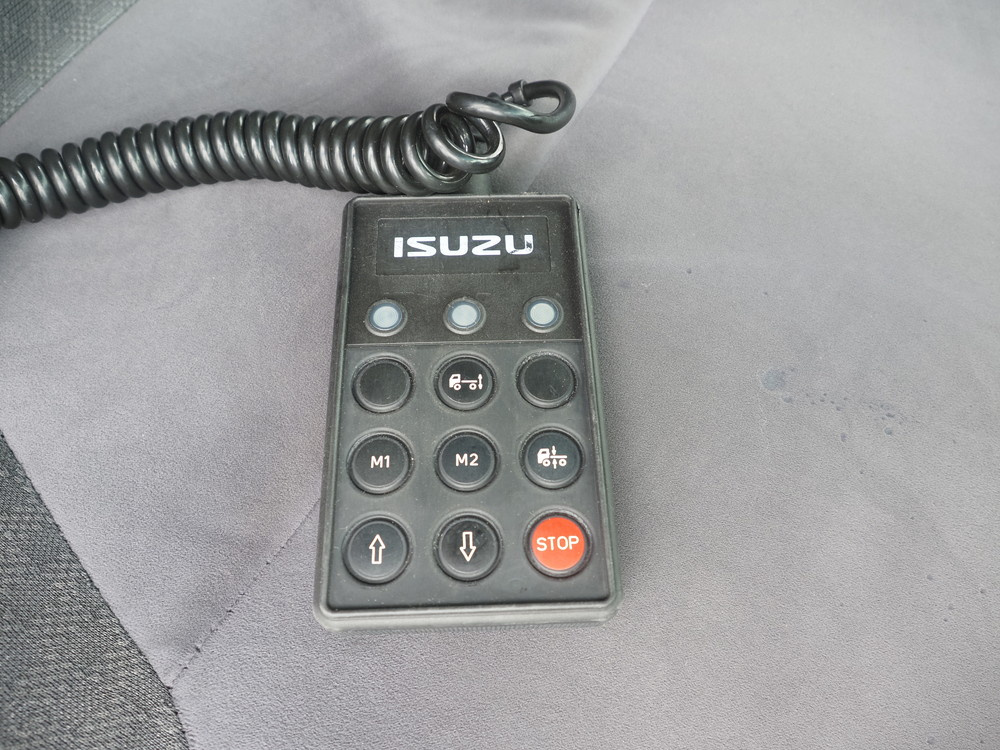 いすゞ フォワード 冷凍バン 中増t LKG-FTR90T2 年式 H29[写真36]