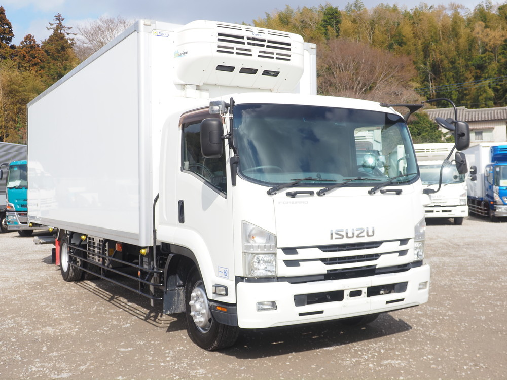 いすゞ フォワード 冷凍バン 中増t LKG-FTR90T2 年式 H29[写真05]