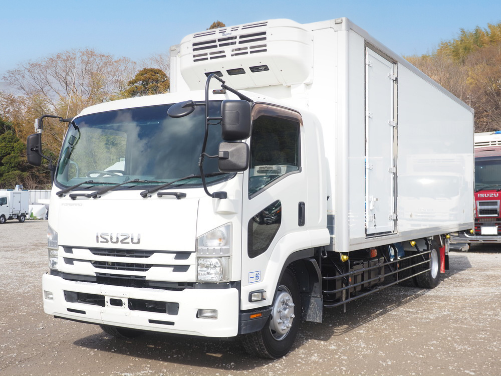 いすゞ フォワード 冷凍バン 中増t LKG-FTR90T2 年式 H29[写真01]