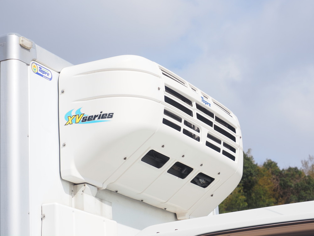 いすゞ フォワード 冷凍バン 中増t LKG-FTR90T2 年式 H29[写真09]