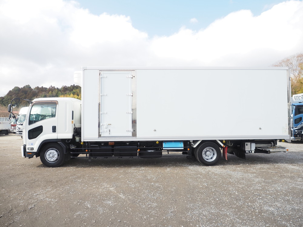 いすゞ フォワード 冷凍バン 中増t LKG-FTR90T2 年式 H29[写真12]