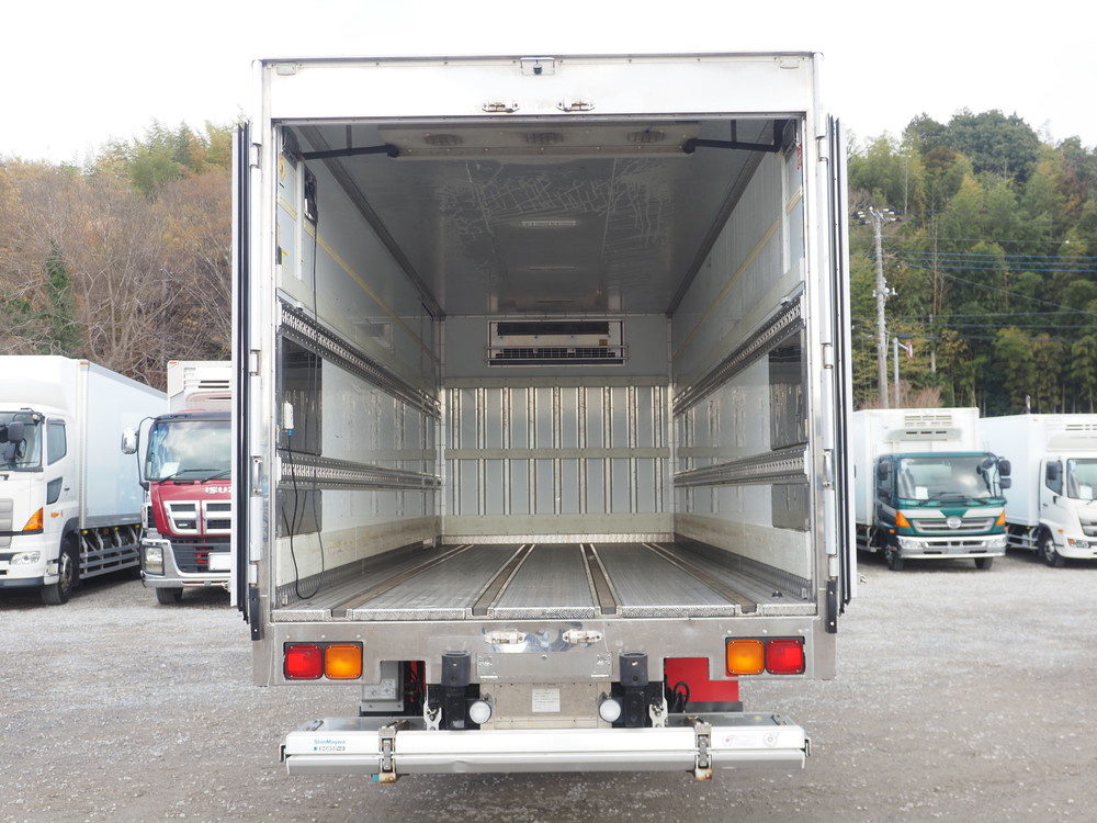 いすゞ フォワード 冷凍バン 中増t LKG-FTR90T2 年式 H29[写真15]