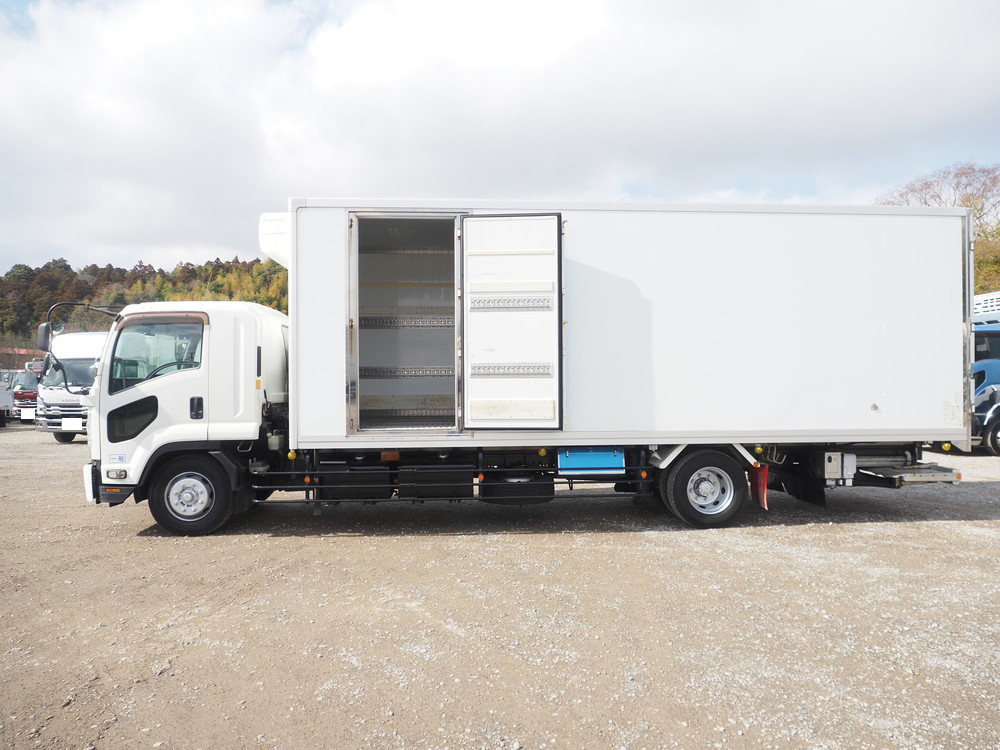 いすゞ フォワード 冷凍バン 中増t LKG-FTR90T2 年式 H29[写真18]