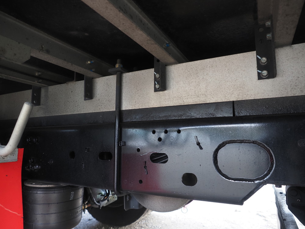 いすゞ フォワード 冷凍バン 中増t LKG-FTR90T2 年式 H29[写真42]