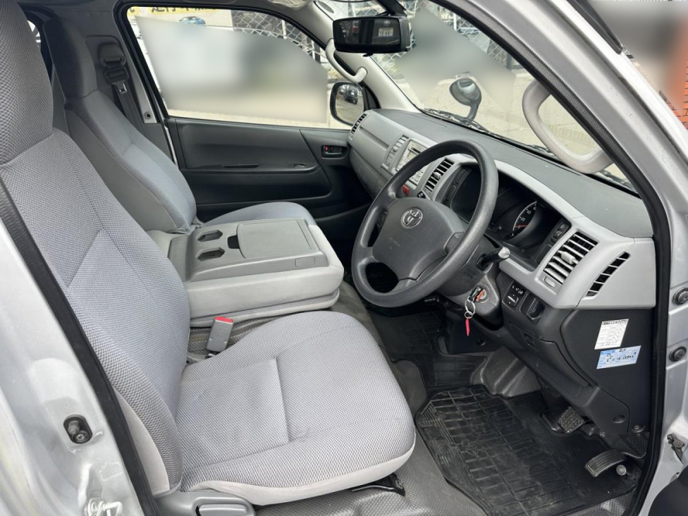 トヨタ ハイエース 商用バン 小型 CBF-TRH200V 年式 H19[写真12]