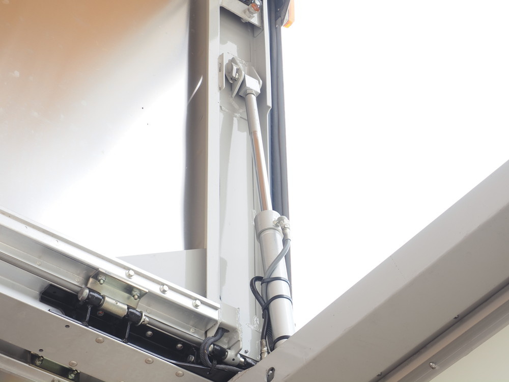 三菱ふそう ファイター ウイング車 中増t QKG-FK65FZ 年式 H29[写真18]