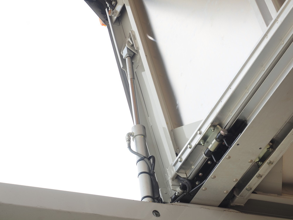 三菱ふそう ファイター ウイング車 中増t QKG-FK65FZ 年式 H29[写真12]