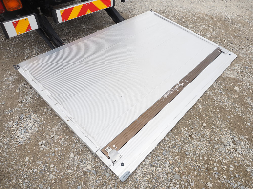 三菱ふそう ファイター ウイング車 中増t QKG-FK65FZ 年式 H29[写真31]