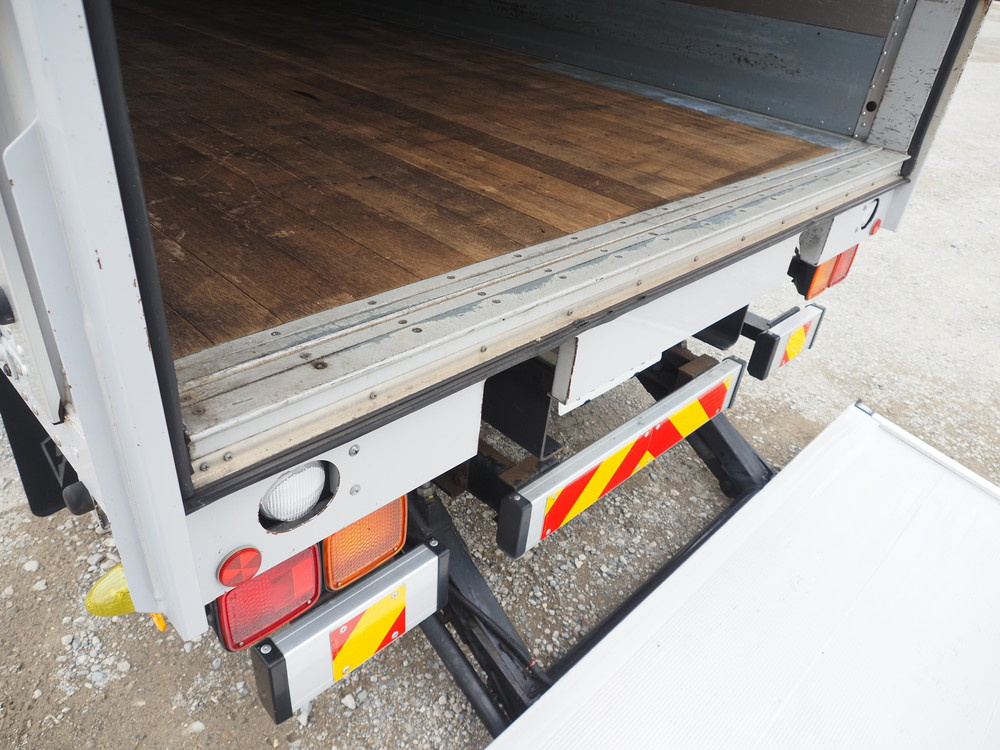 三菱ふそう ファイター ウイング車 中増t QKG-FK65FZ 年式 H29[写真27]