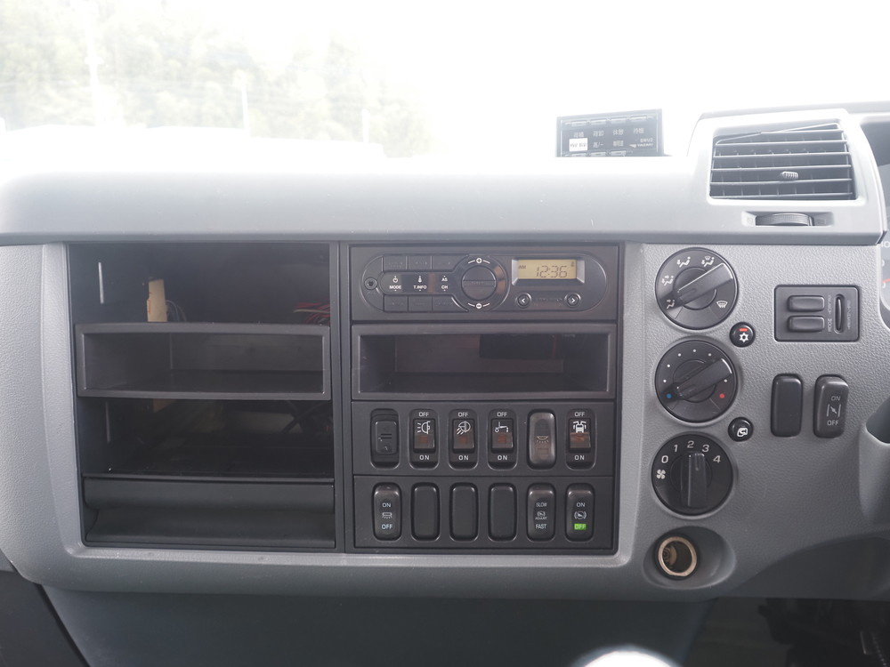 三菱ふそう ファイター ウイング車 中増t QKG-FK65FZ 年式 H29[写真38]