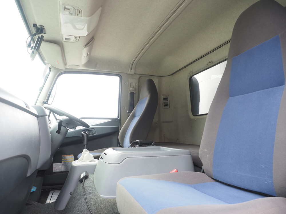 三菱ふそう ファイター ウイング車 中増t QKG-FK65FZ 年式 H29[写真42]