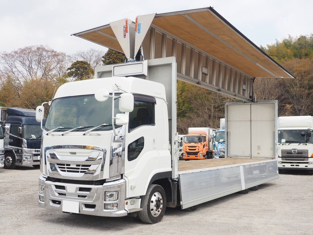 いすゞ ギガ ウイング車 大型 2PG-CYJ77C 年式 R1[写真02]