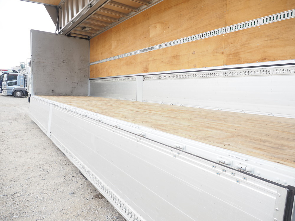 いすゞ ギガ ウイング車 大型 2PG-CYJ77C 年式 R1[写真20]