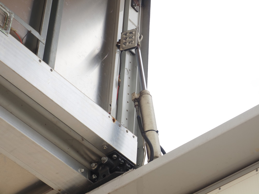 日野 プロフィア ウイング車 大型 QPG-FW1EXEG 年式 H27[写真20]